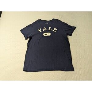 Yale University Men's Navy Blue Nike T-Shirt (Medium) Great Condition